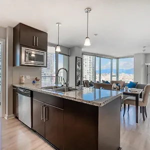  Apartment Stunning 2 Bedroom Condo With Downtown Views!!! Canada