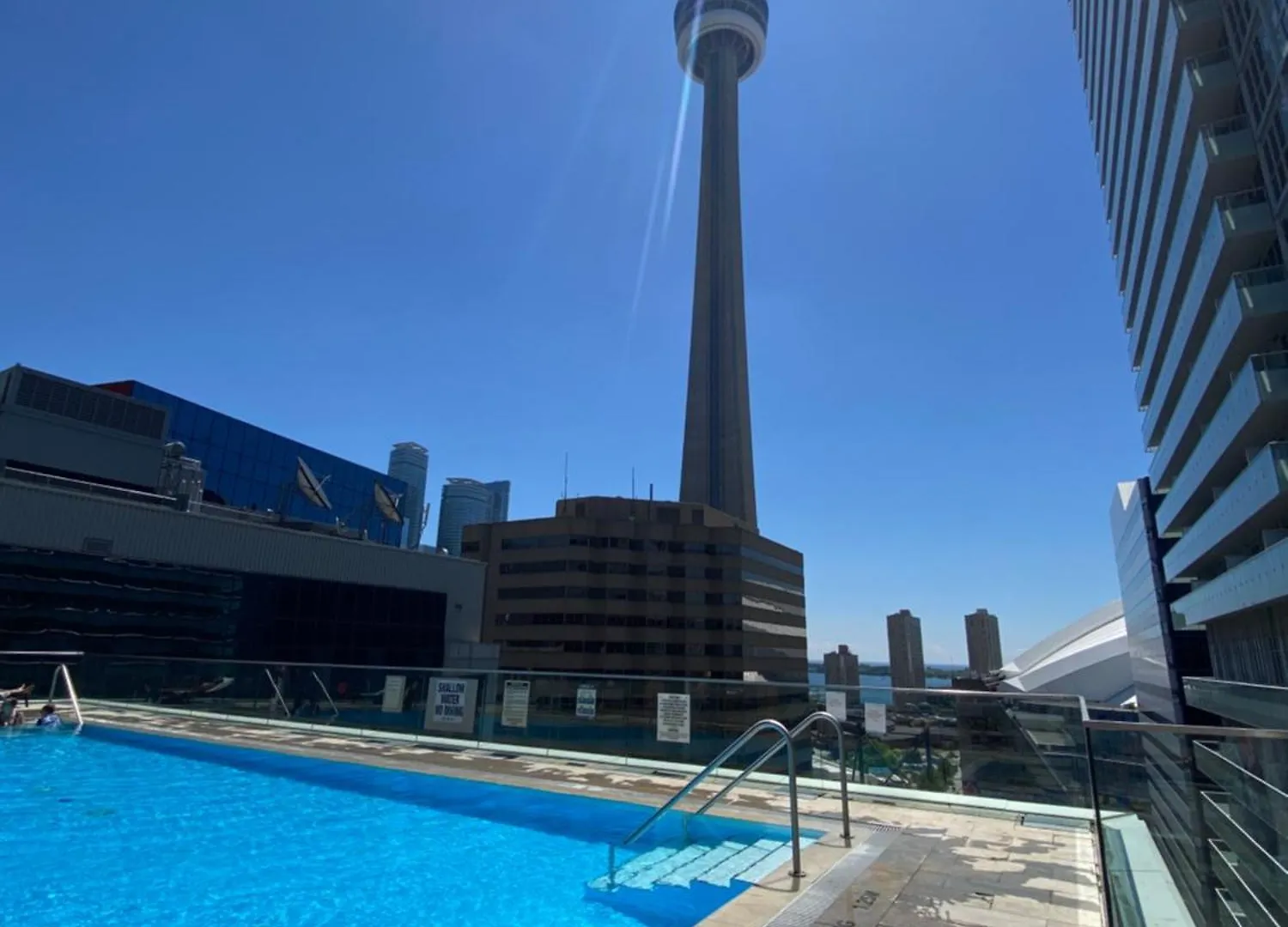 Apartment Central Toronto Suite - Free Parking, City Views, Near Cn Tower Canada