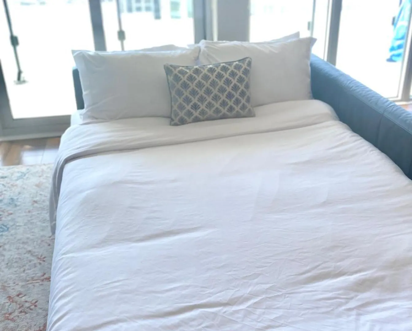 Central Toronto Suite - Free Parking, City Views, Near Cn Tower Apartment